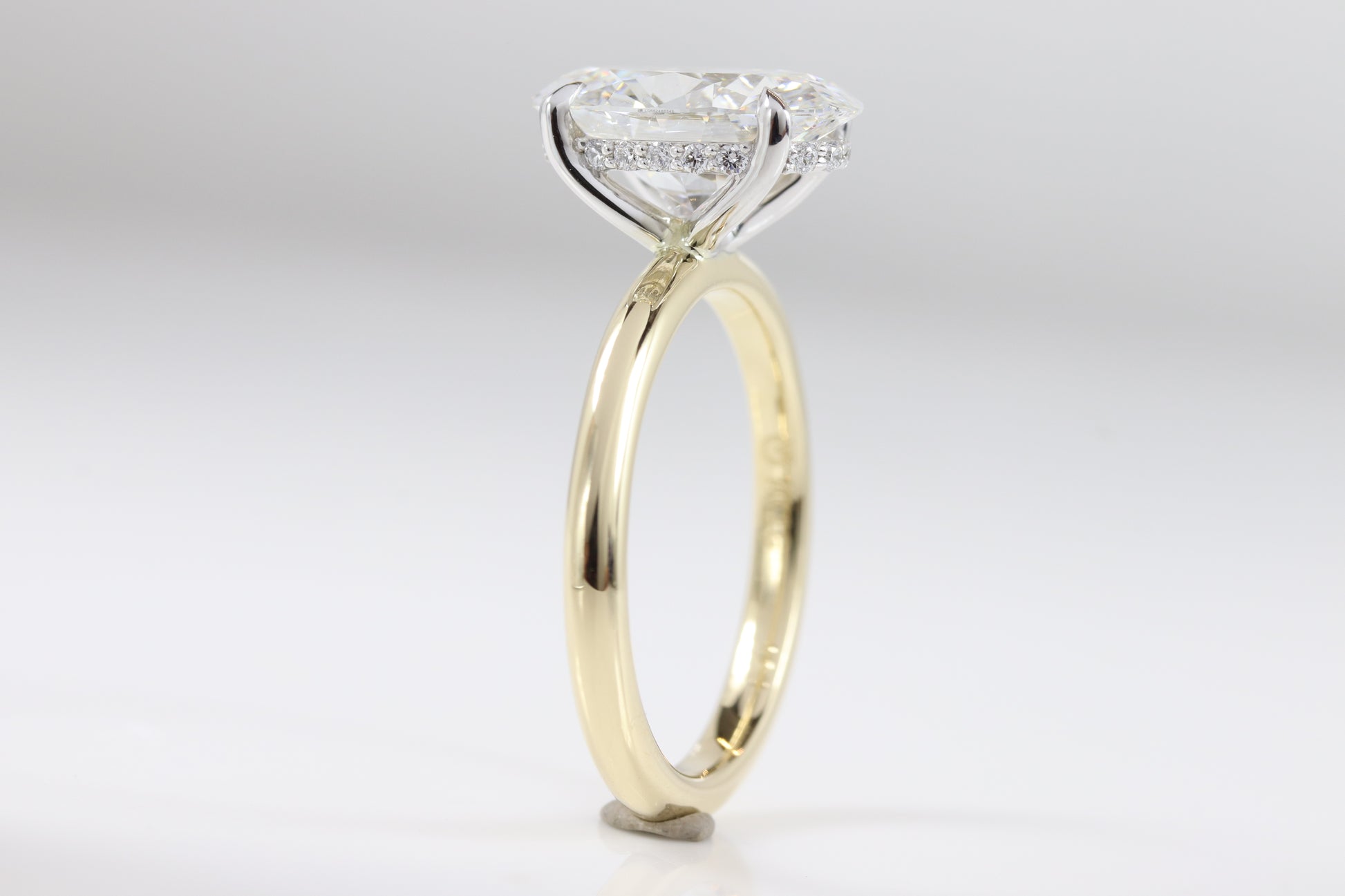 Belle Hidden Halo | 3.07ct E-VS1 Oval | 14k Two-Tone