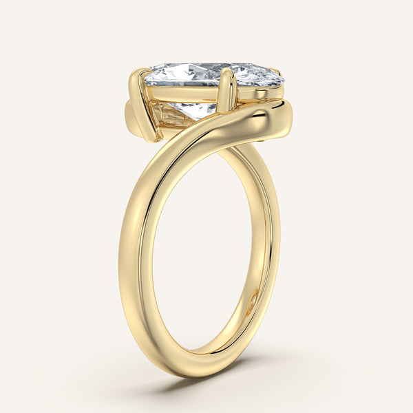 Moval Bypass Engagement Ring | 18k Yellow Gold