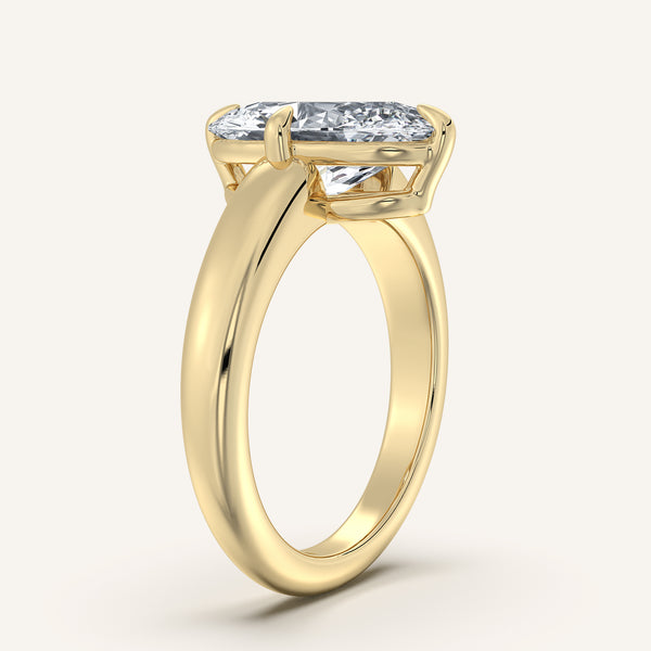 Moval Rounded Tapered Band Engagement Ring | 18k Yellow Gold