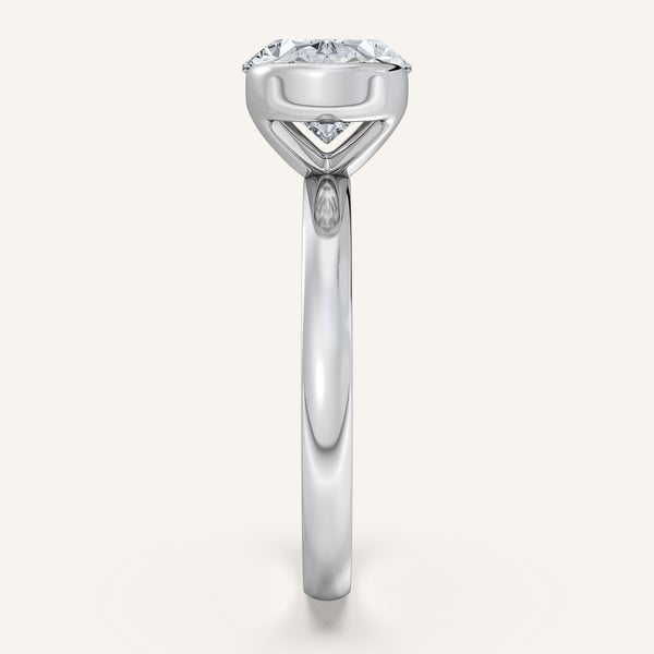 Oval East West Half Bezel Ring | Platinum
