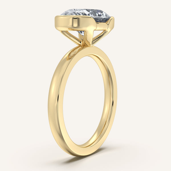 Moval East West Half Bezel Ring | 14k Yellow Gold