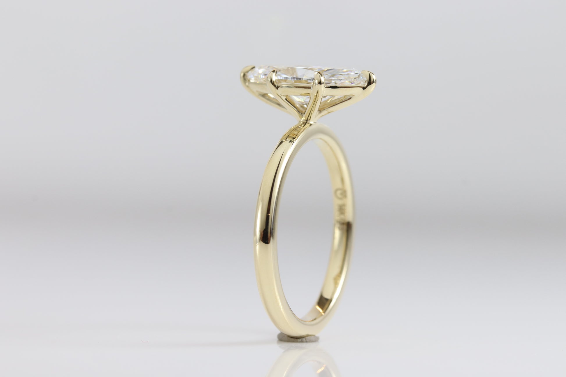 Amé Solitaire | 1.67ct E-VVS1 Marquise | 14k Yellow Gold