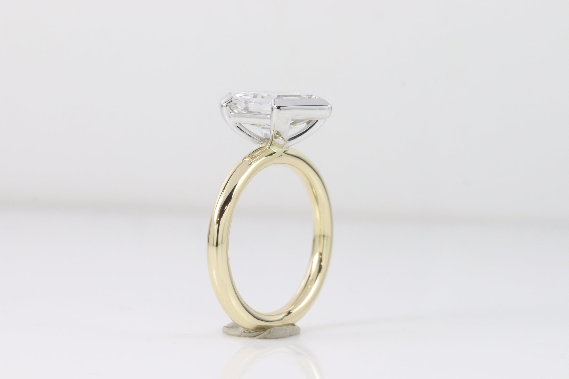 Half Bezel | 3.05ct D-VS1 Hexgonal | 14k Two Tone