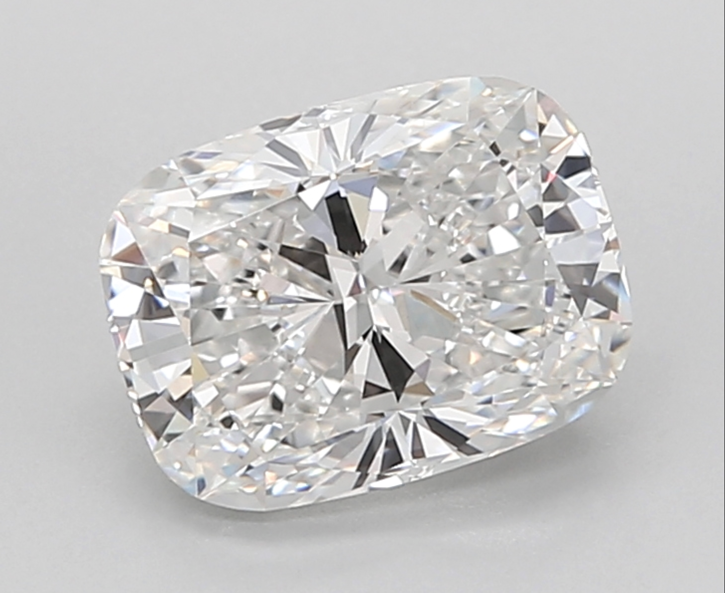 Cushion 3.01ct E VVS2 | Nate R.