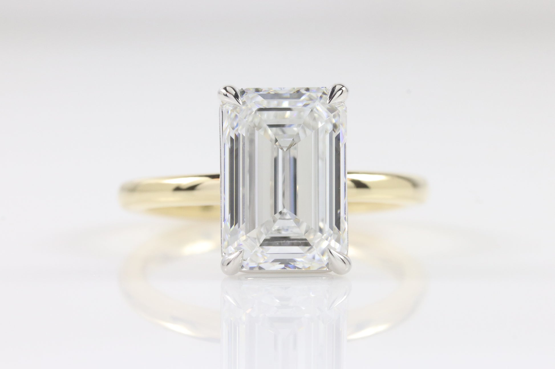 Amé Solitaire | 4.08ct D-VVS2 Emerald | 14k Two-Tone